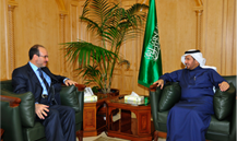 Minister of Health Hosts the Algerian Ambassador