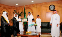 الأمير فيصل بن سلمان بن عبدالعزيز يثمن جهود الوزارة ودعمها البرامج الصحية لـ(إنسان)