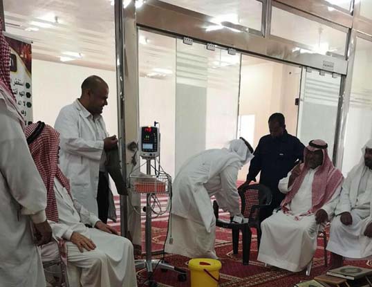 قياس السكر والضغط لأكثر من 10 آلاف مصلٍ بالجوف