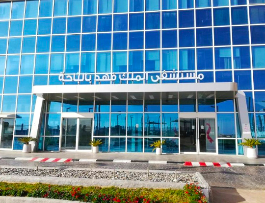 نجاح تركيب جهاز للشلل الرعاشي لمريض في الباحة