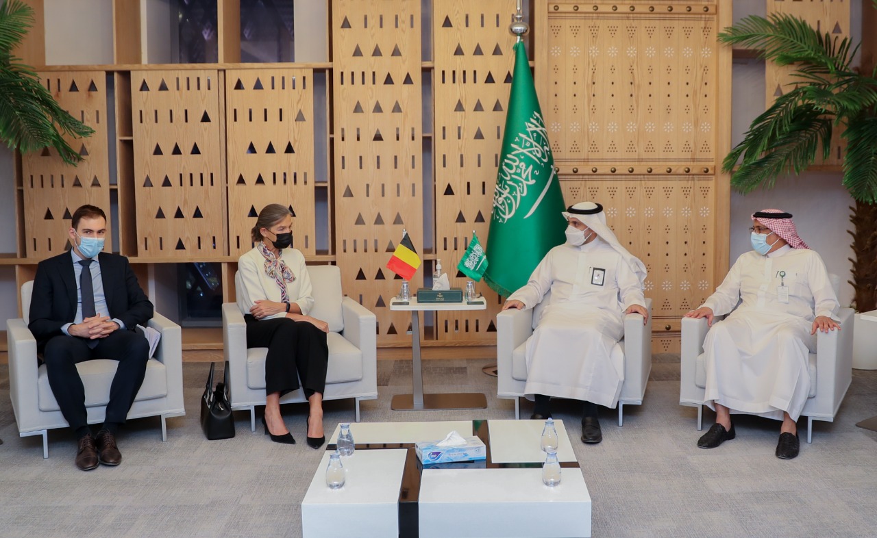 معالي وزير الصحة يلتقي سفيرة مملكة بلجيكا لدى المملكة