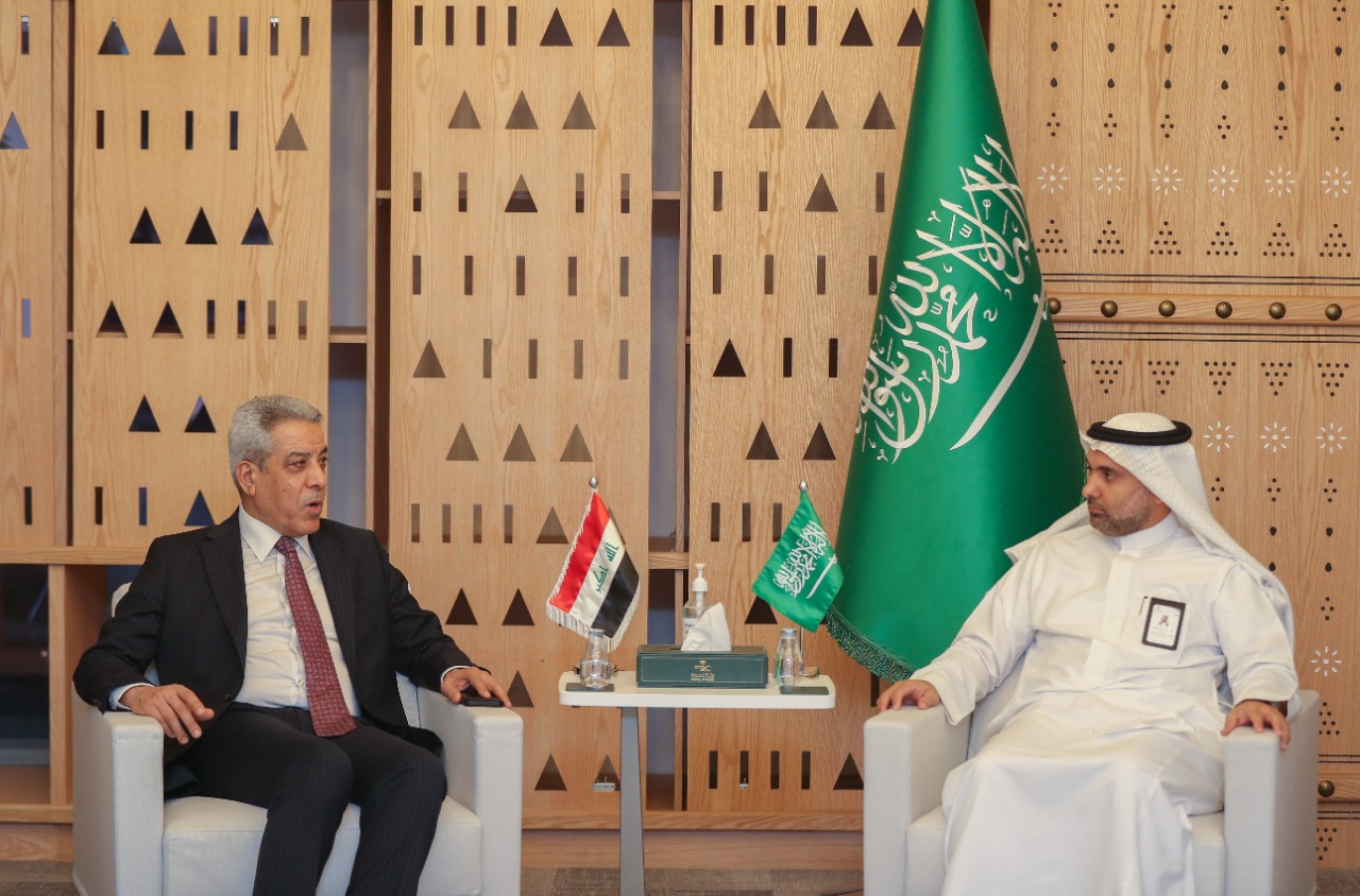 معالي وزير الصحة يلتقي سفير العراق لدى المملكة