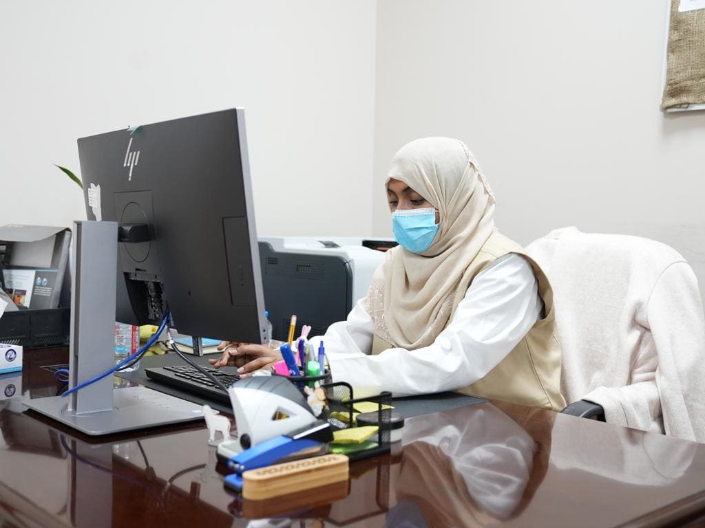 مَشَاعِل ممرضة سعودية في خدمة ضيوف الحجاج منذ 17 عامًا