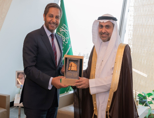 وزير الصحة يلتقي سفير جمهورية جيبوتي لدى المملكة
