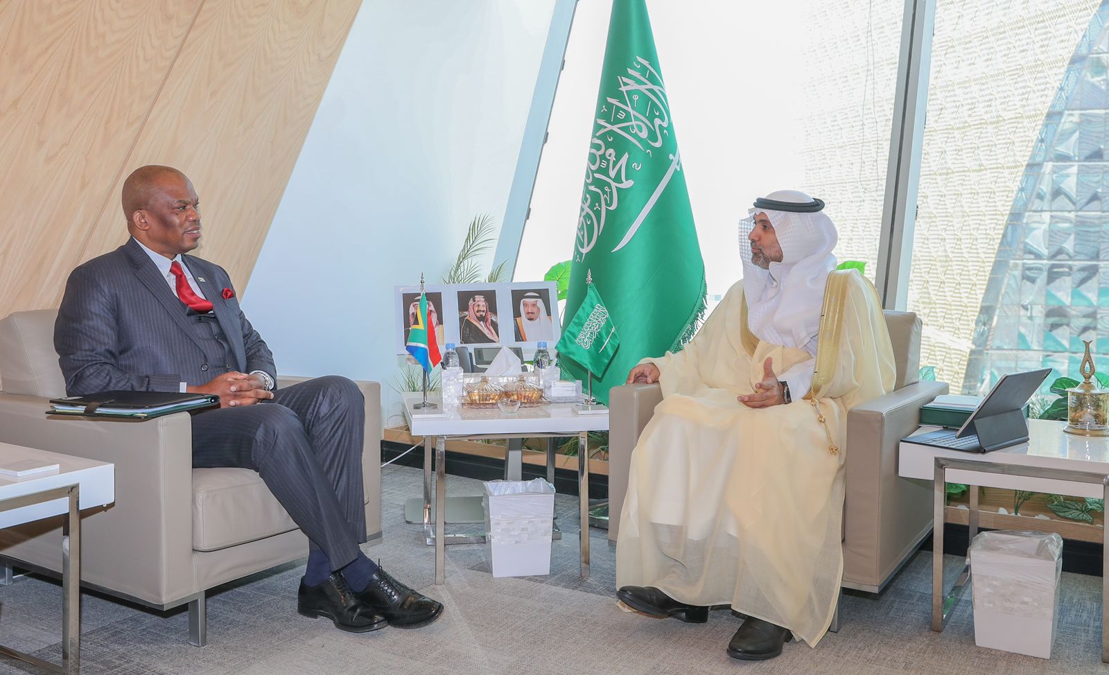 Minister of Health Receives South African Ambassador to Saudi Arabia