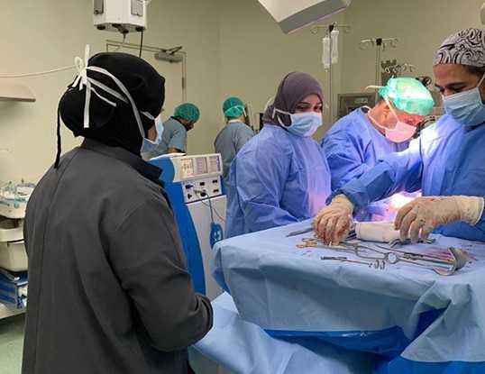 استئصال 9 أورام ليفية من رحم سيدة بالأحساء