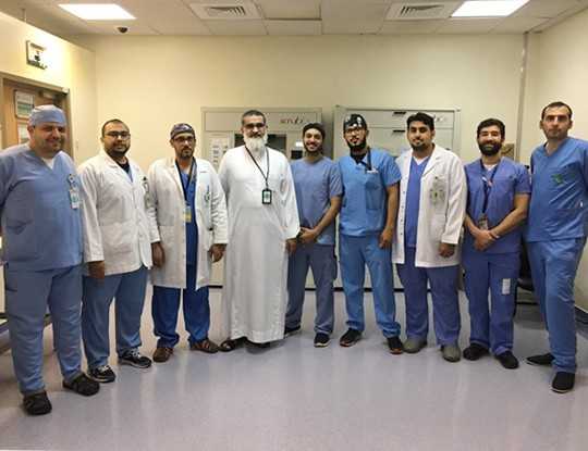 تغيير مفصل الركبة بتقنية الروبوت في مكة المكرمة