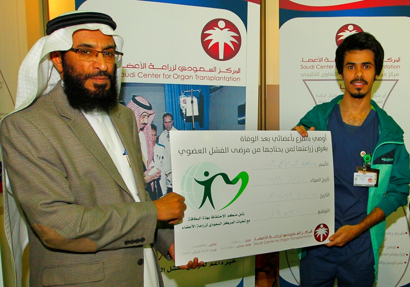 Dr. Al-Hemeidi Acclaims the “Child Theatre” in the MOH Pavilion in Janadriyah